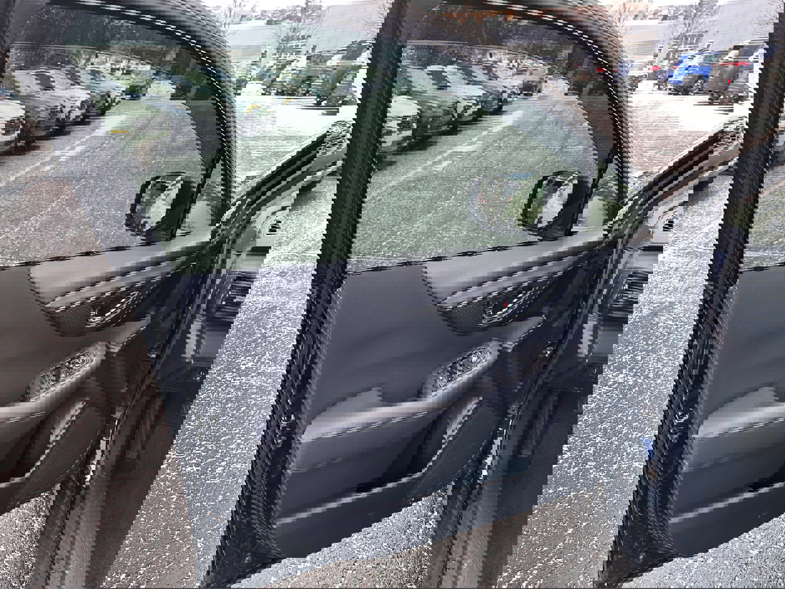 Used 2022 Subaru Outback Premium image 11