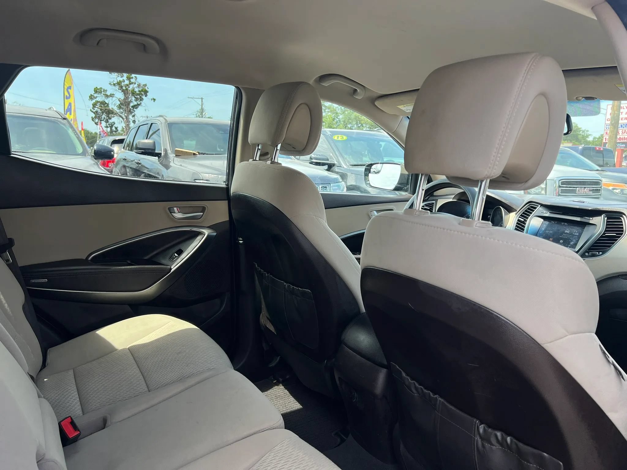 Used 2017 Hyundai Santa Fe Sport FWD image 16