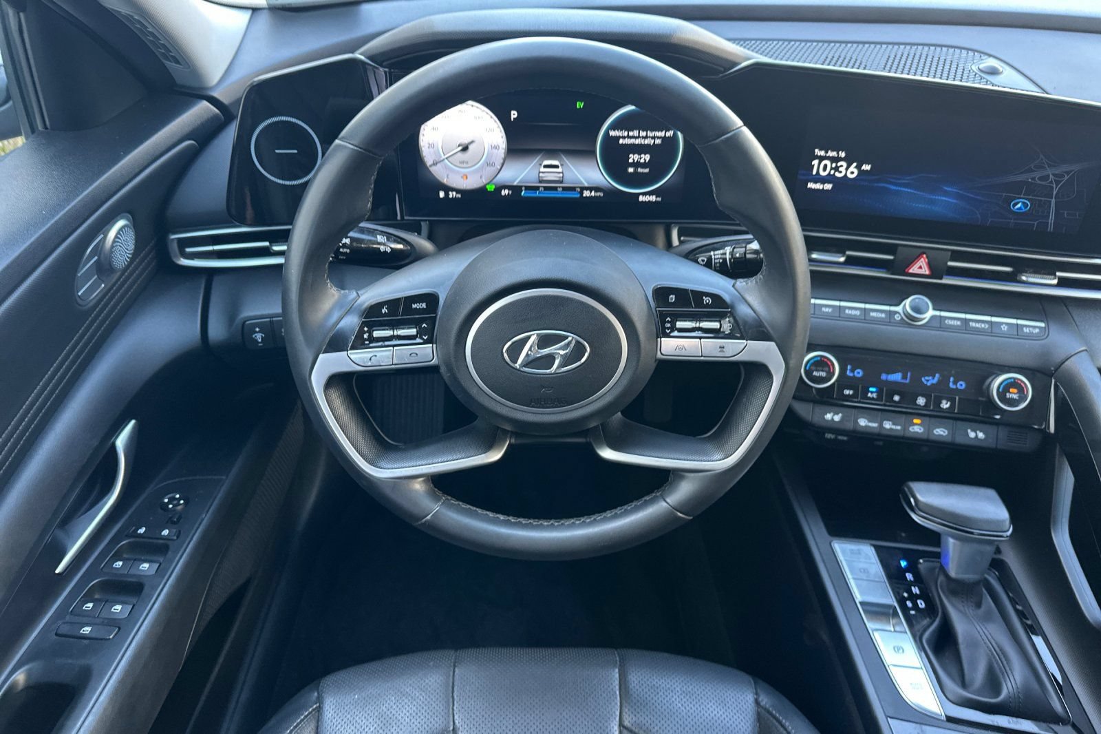 Used 2023 Hyundai Elantra Limited FWD image 16