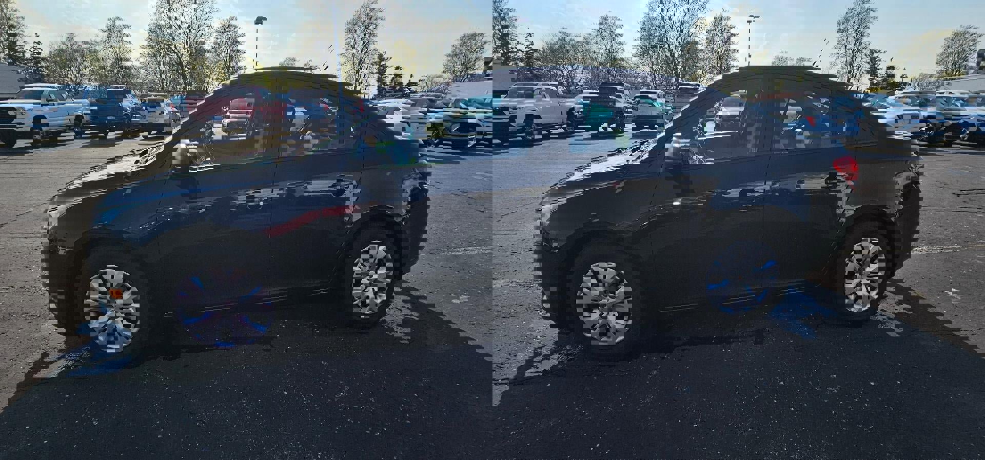 Used 2014 Chevrolet Cruze LS FWD image 4