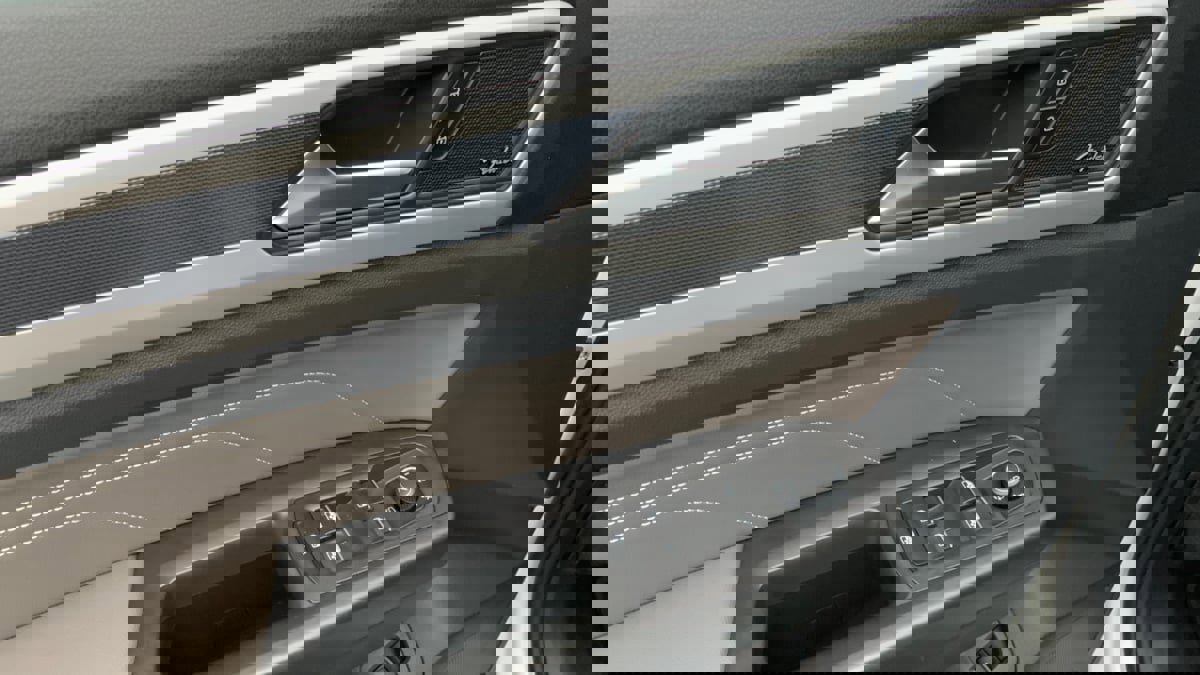 Used 2022 Volkswagen Atlas SEL Premium image 21