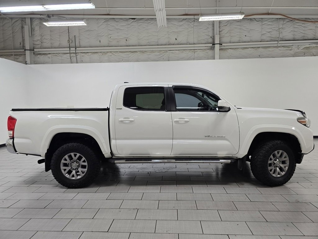 Used 2017 Toyota Tacoma SR5 image 14