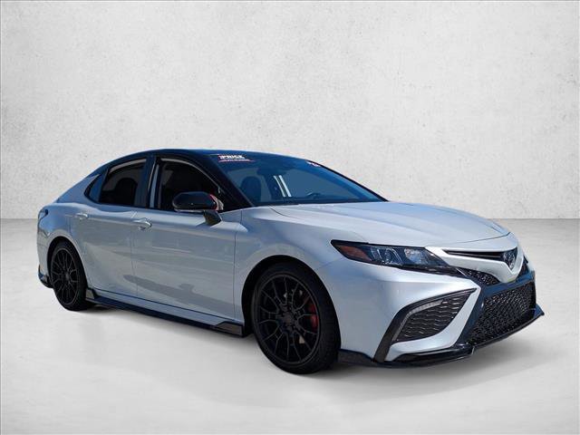 Used 2023 Toyota Camry XSE image 3