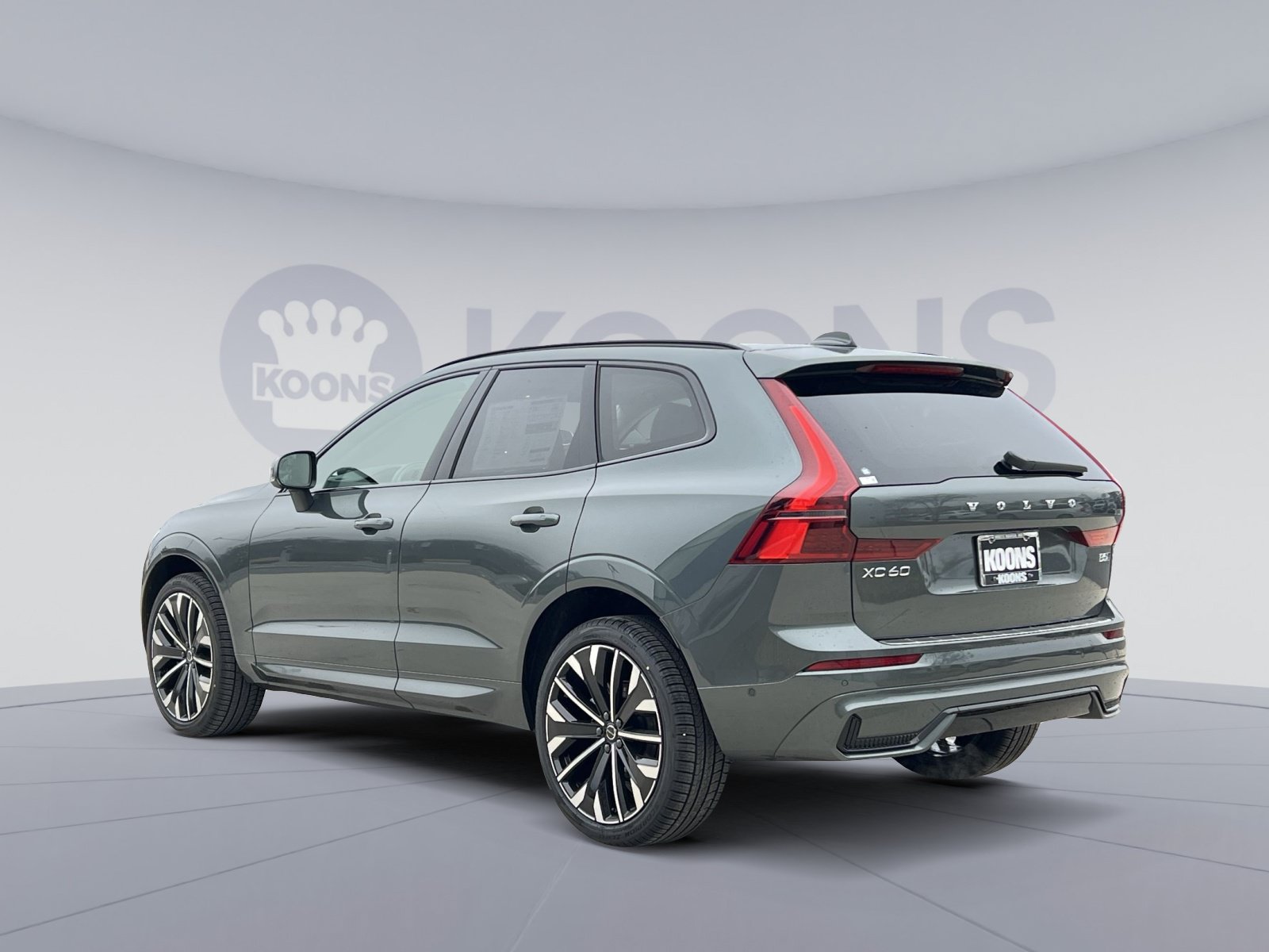 New 2026 Volvo XC60 B5 Ultra w/ Protection Package Premier AWD/4WD image 4