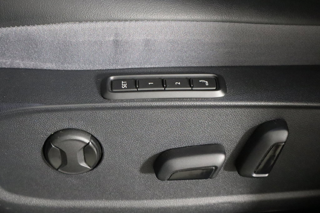 Used 2023 Volkswagen ID.4 S RWD image 23