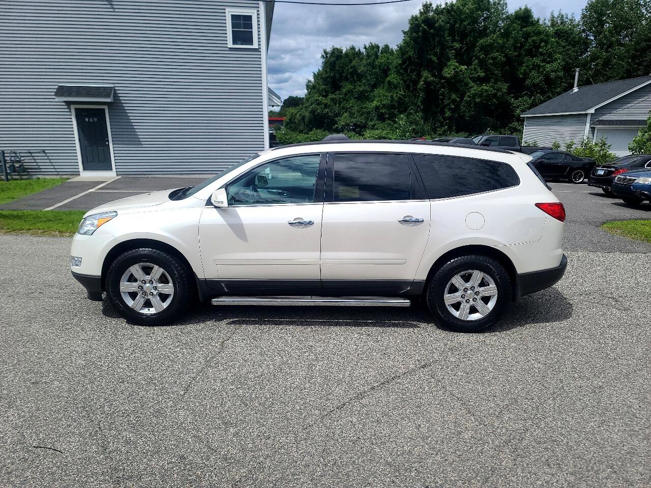 Used 2011 Chevrolet Traverse LT w/ LPO, 'HIT The Road' Package image 4