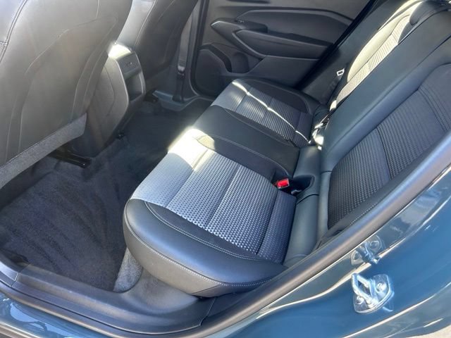 Used 2025 Chevrolet Trax LT FWD image 15