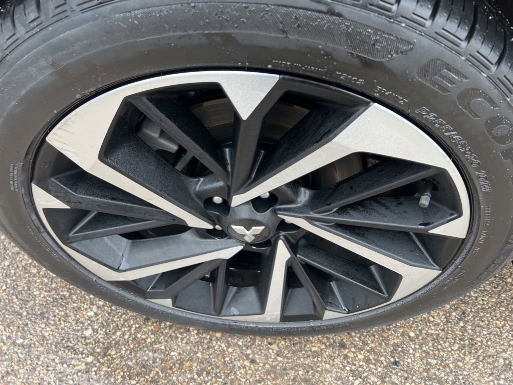Used 2024 Mitsubishi Outlander SE image 42