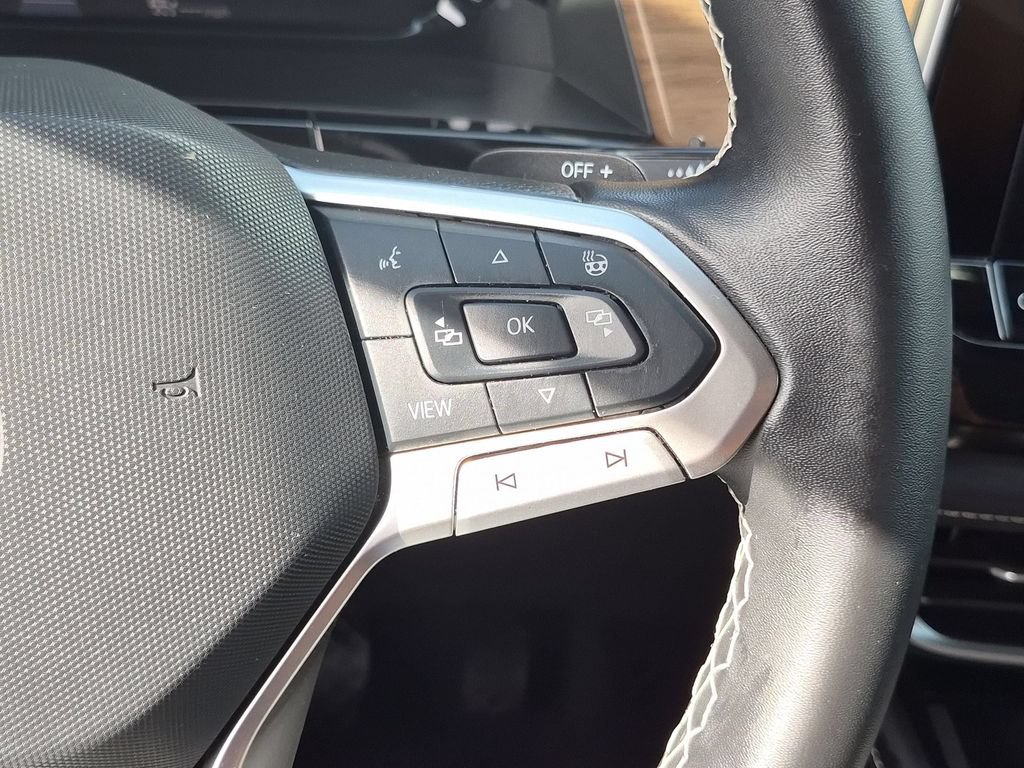 Used 2025 Volkswagen Atlas SE FWD image 22
