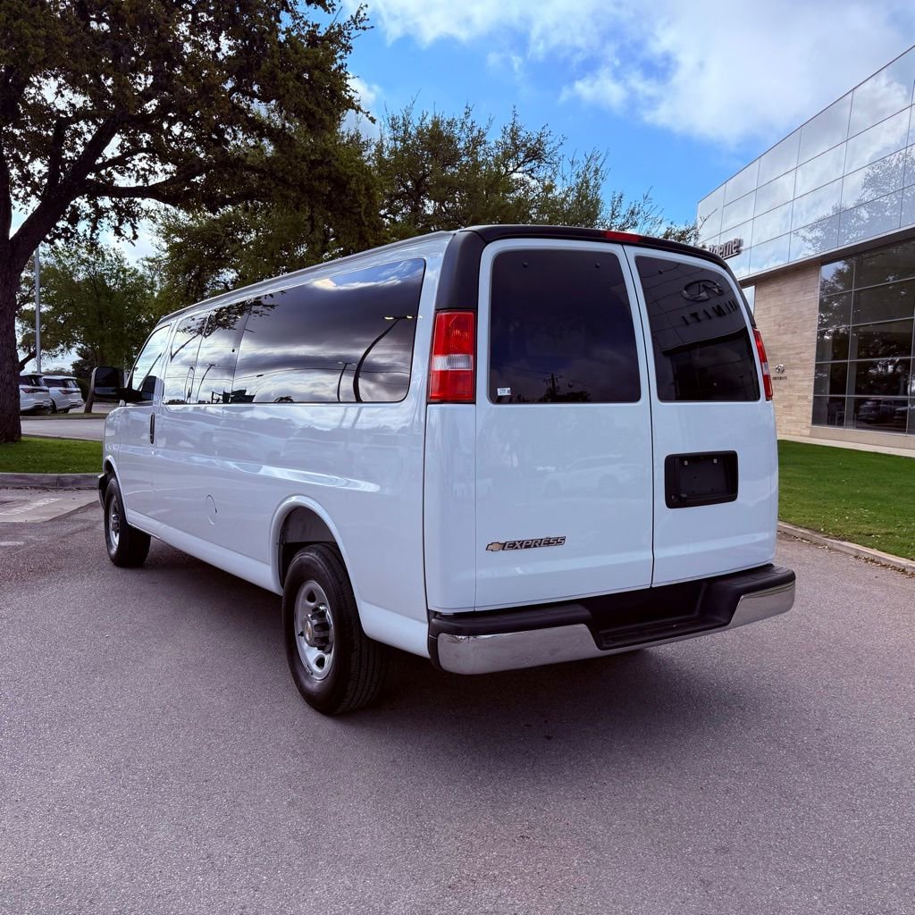 Used 2025 Chevrolet Express 3500 LT w/ LT Preferred Equipment Group image 7