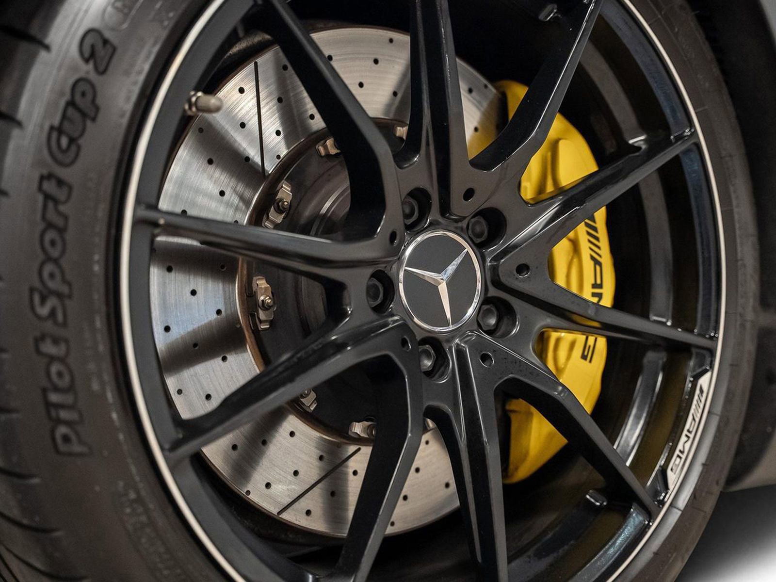 Used 2019 Mercedes-Benz AMG GT R image 6