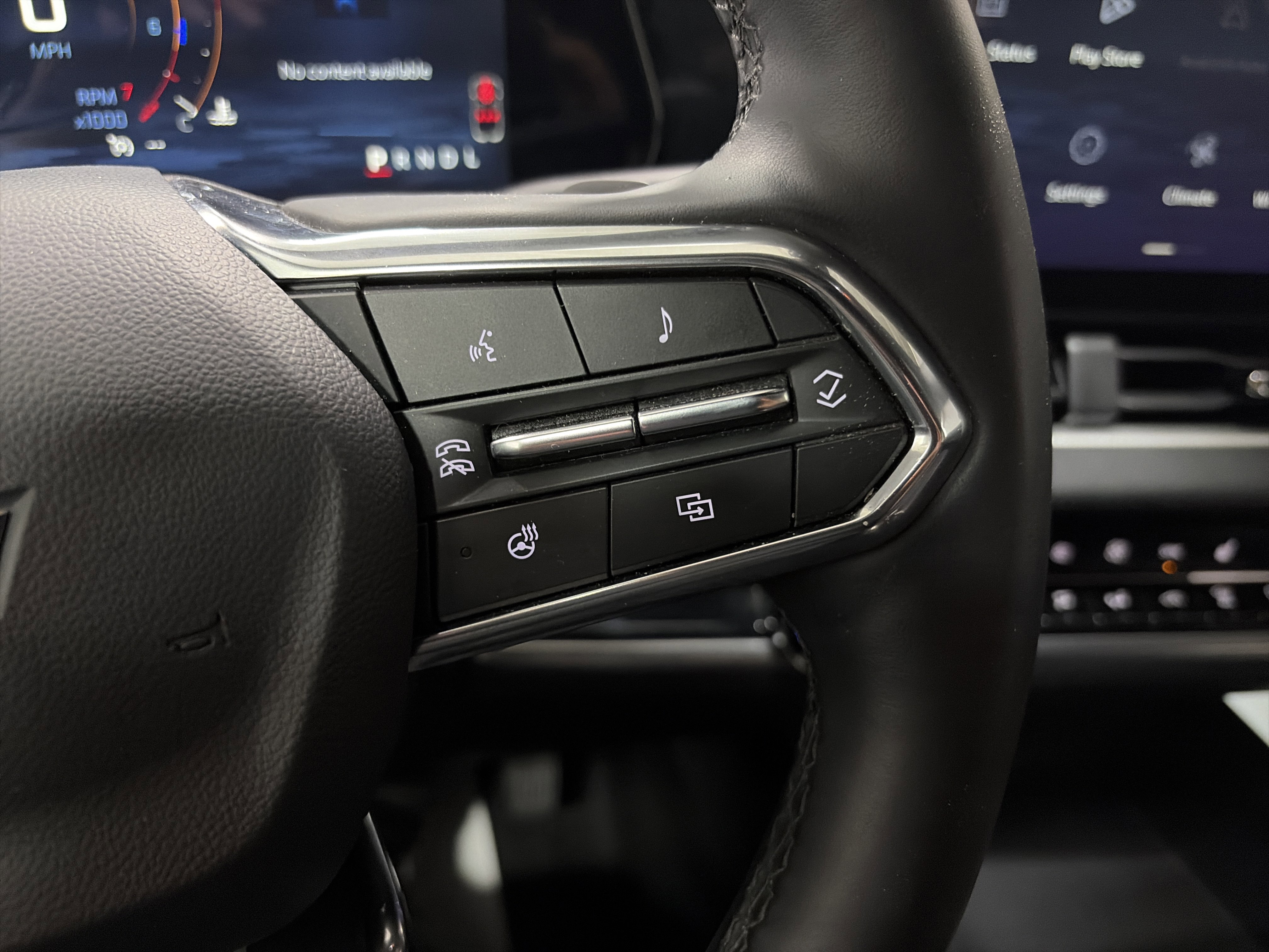 Used 2025 Chevrolet Equinox LT w/ Convenience Package II image 16