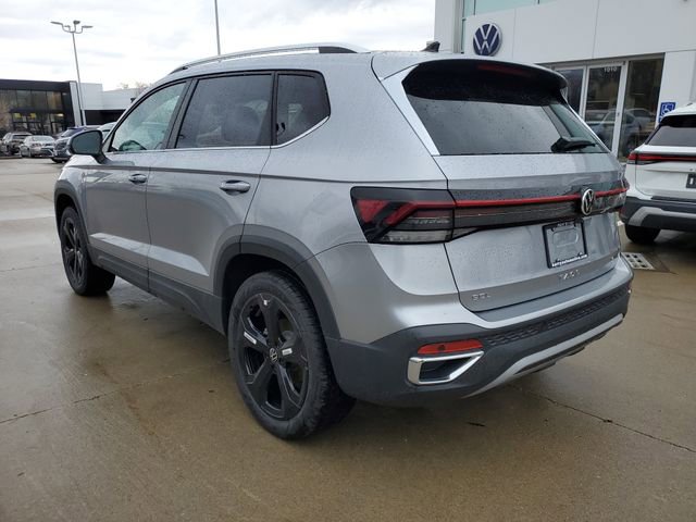 New 2026 Volkswagen Taos SEL image 3