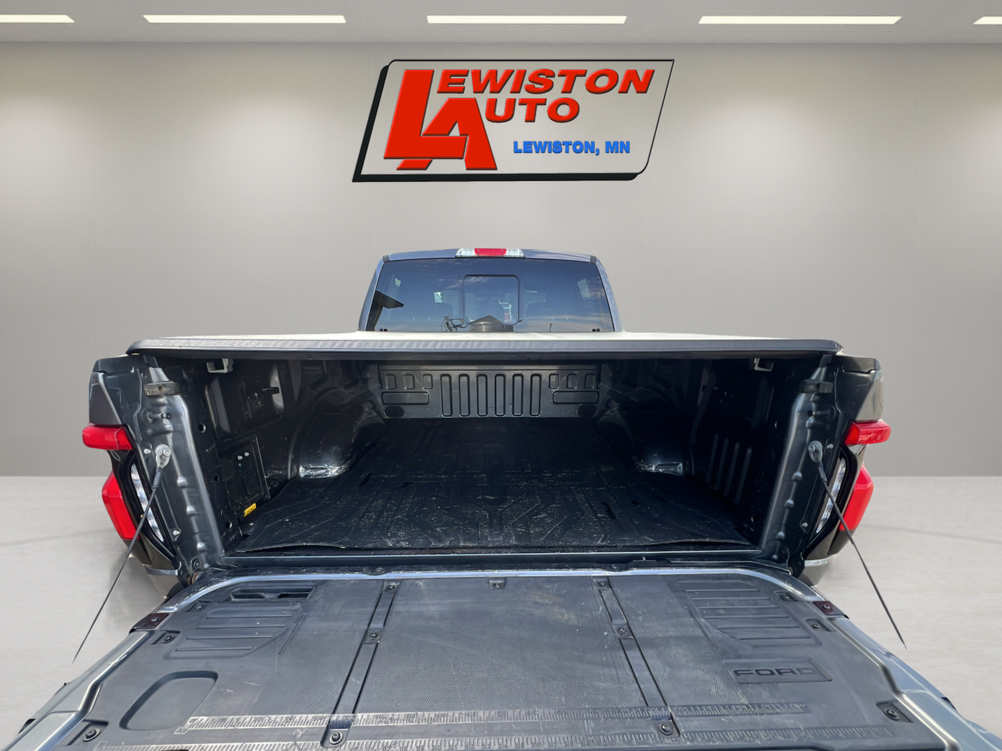 Used 2023 Ford F150 Lightning Lariat w/ Equipment Group 511A High AWD/4WD image 30