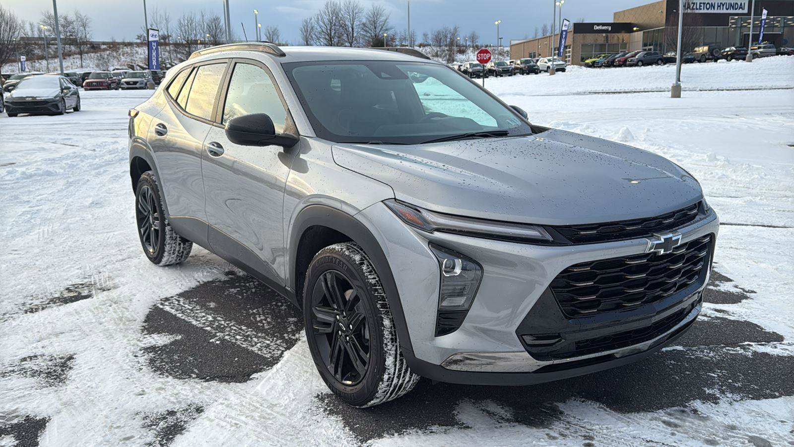 Used 2024 Chevrolet Trax ACTIV w/ Driver Confidence Package image 1