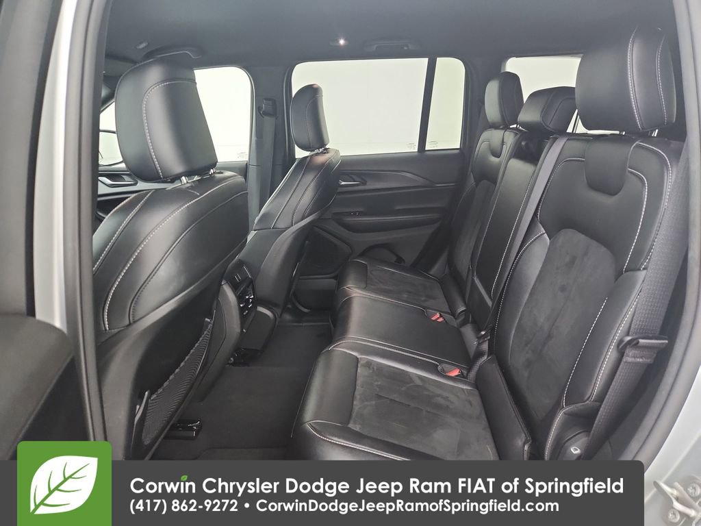 Used 2024 Jeep Grand Cherokee Altitude image 30