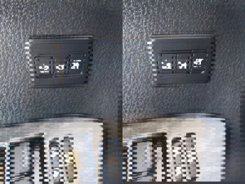 Used 2017 Toyota RAV4 Limited image 31