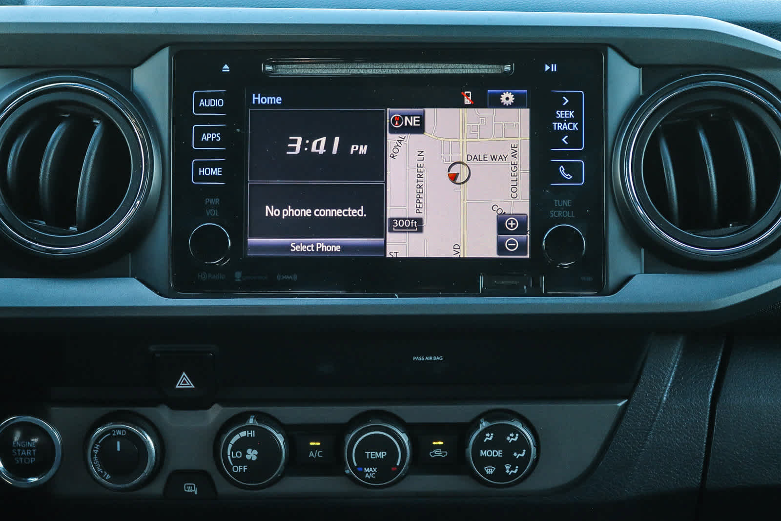 Used 2019 Toyota Tacoma TRD Off-Road w/ Technology Package AWD/4WD image 14