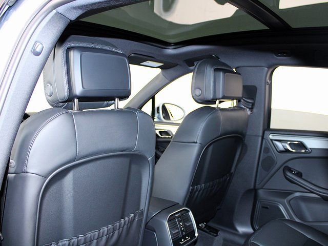 New 2026 Porsche Macan image 20