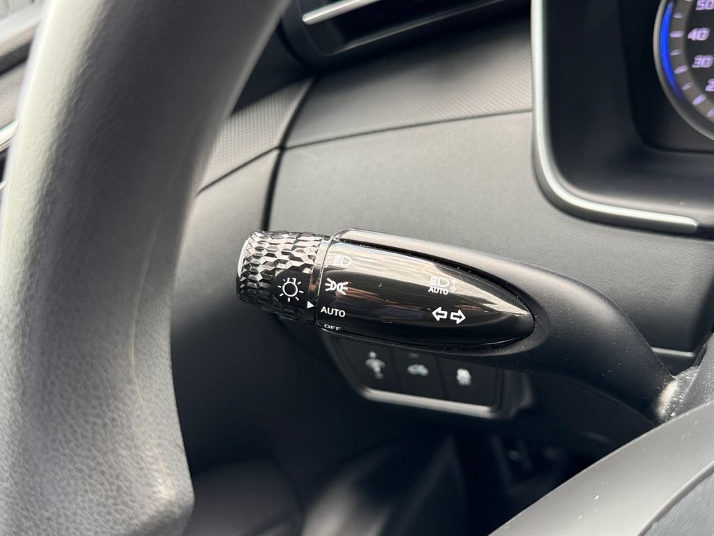 Used 2022 Hyundai Santa Cruz SE AWD/4WD image 35