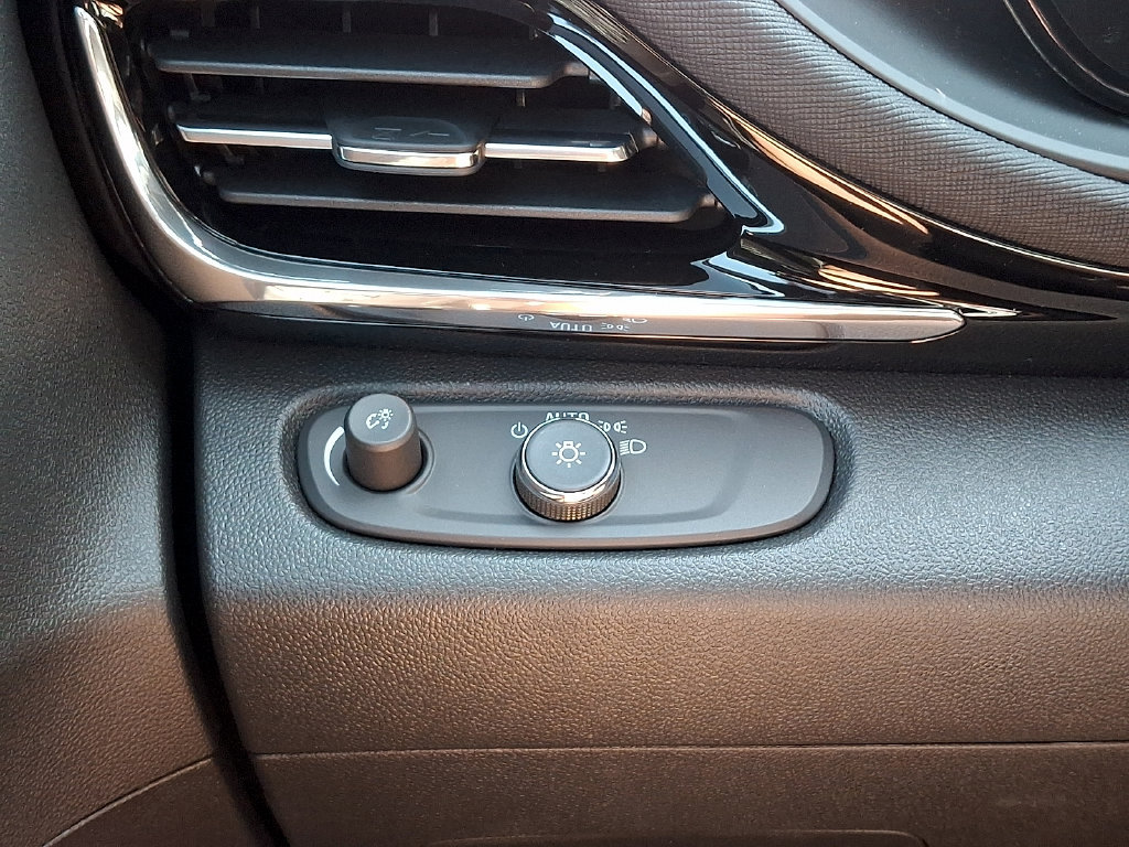 New 2026 Buick Envista Sport Touring w/ Convenience I Package FWD image 15
