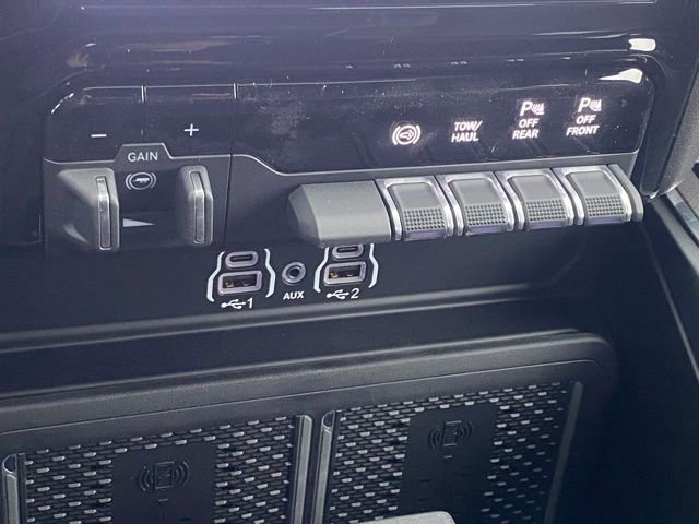 New 2026 RAM 2500 Laramie w/ Night Edition AWD/4WD image 23