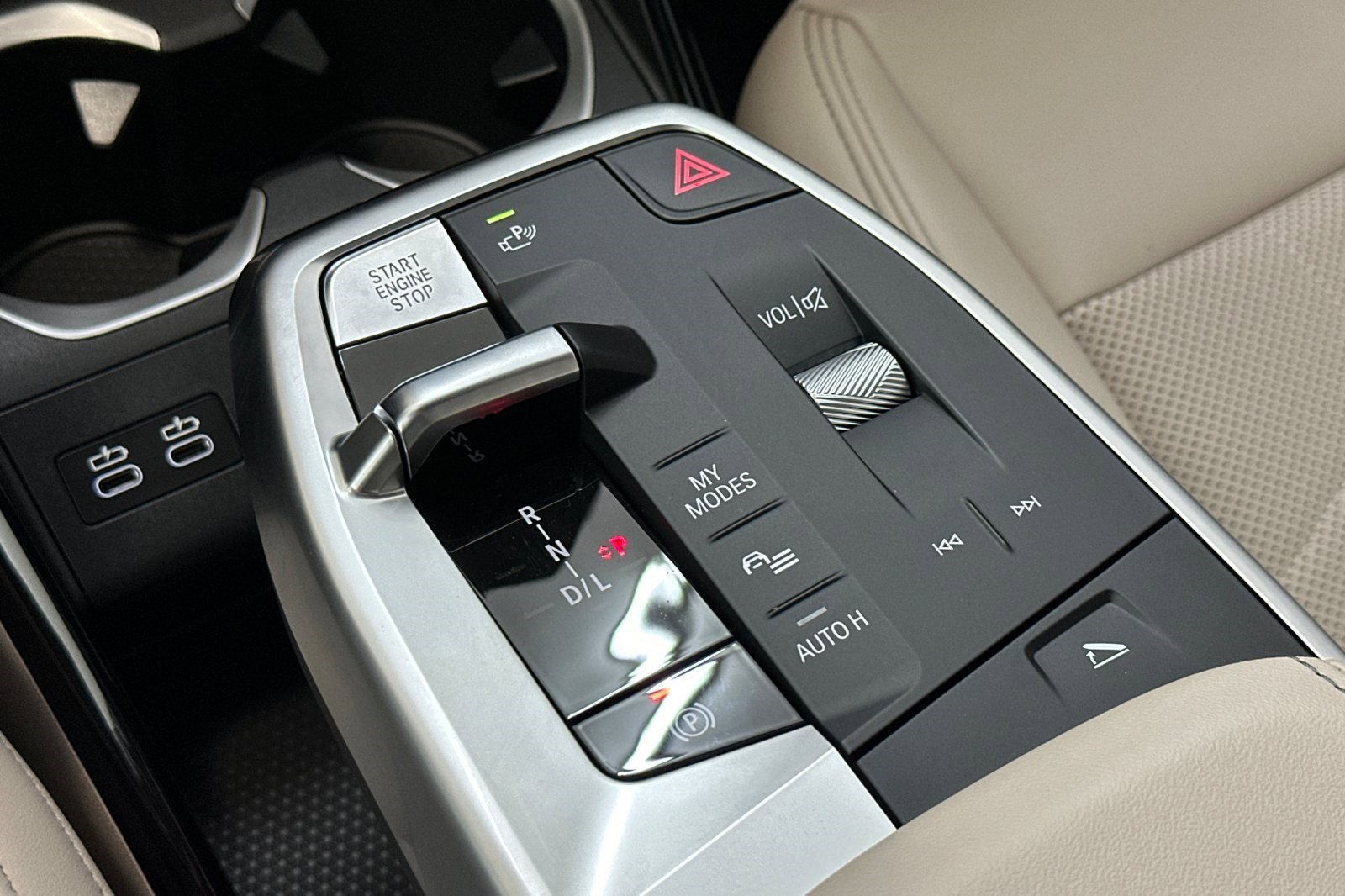 Used 2025 BMW X1 xDrive28i w/ Technology Package image 18