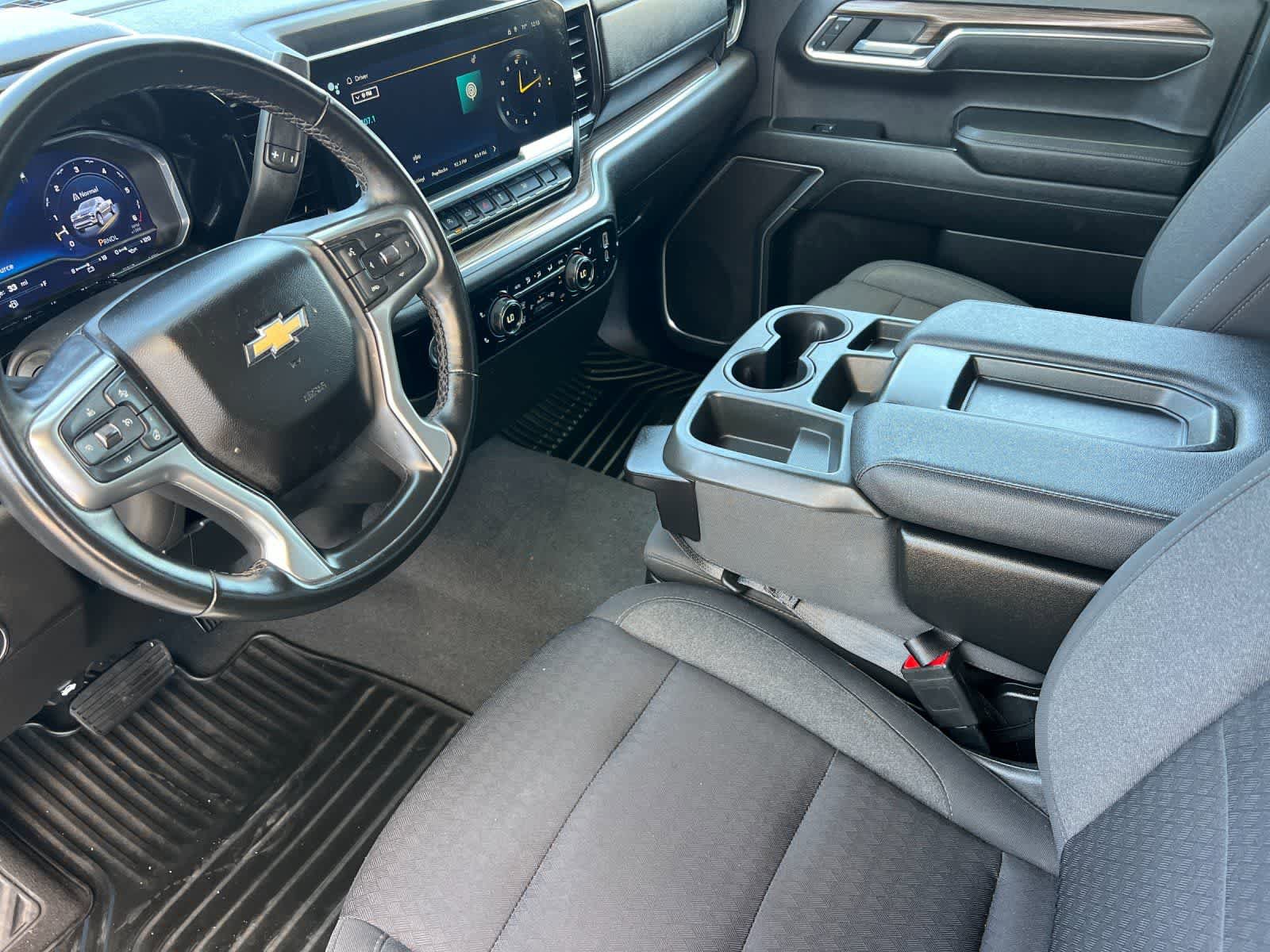 Used 2024 Chevrolet Silverado 1500 LT RWD image 12