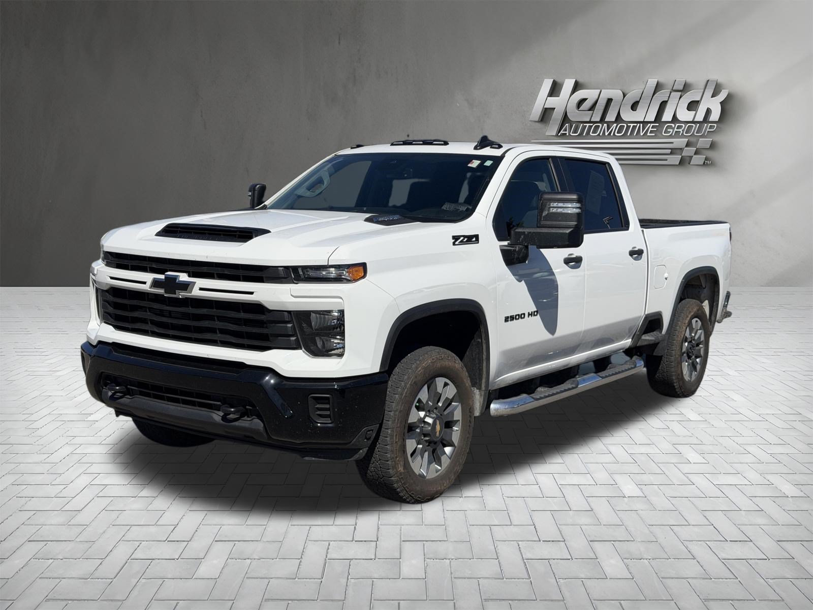 Used 2024 Chevrolet Silverado 2500 Custom w/ Custom Value Package AWD/4WD image 5