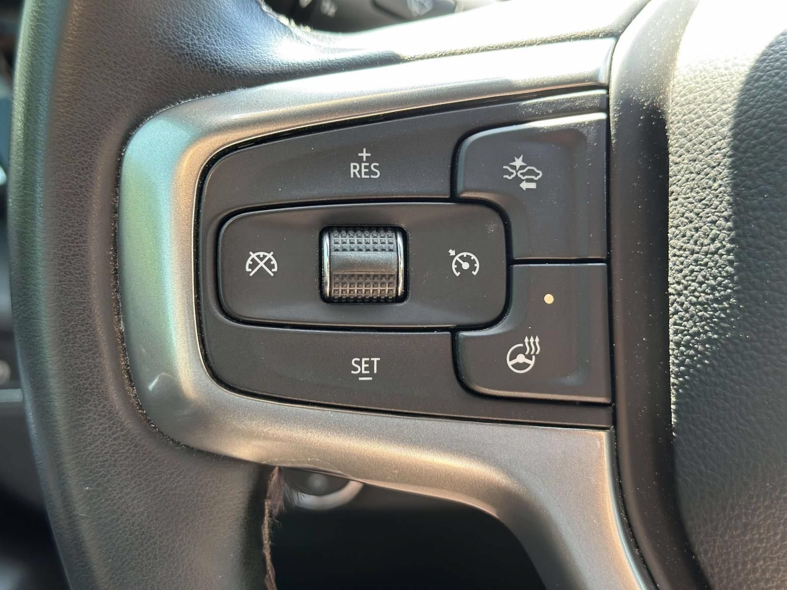 Used 2024 Chevrolet Silverado 1500 LT AWD/4WD image 14