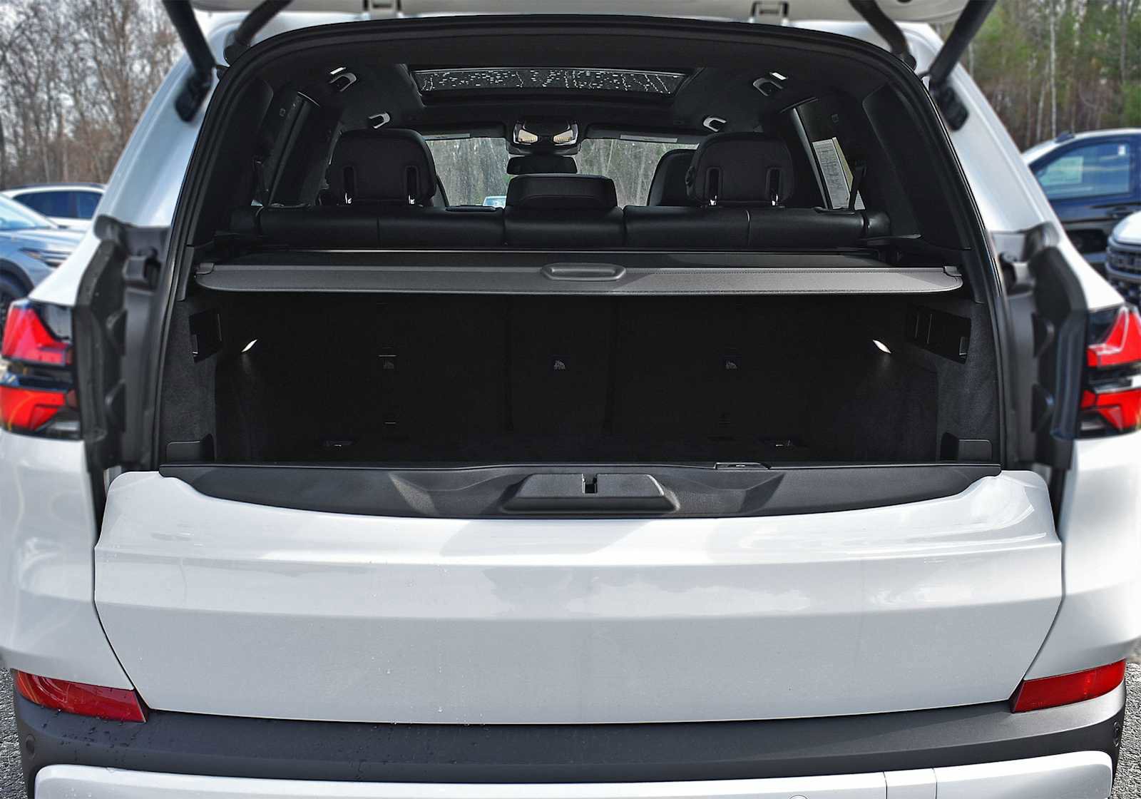 Used 2026 BMW X5 xDrive40i image 9