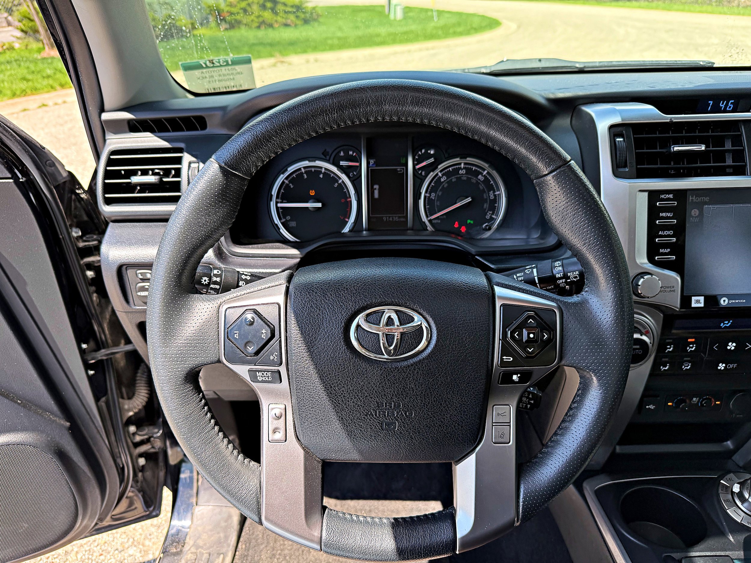 Used 2021 Toyota 4Runner Limited AWD/4WD image 14