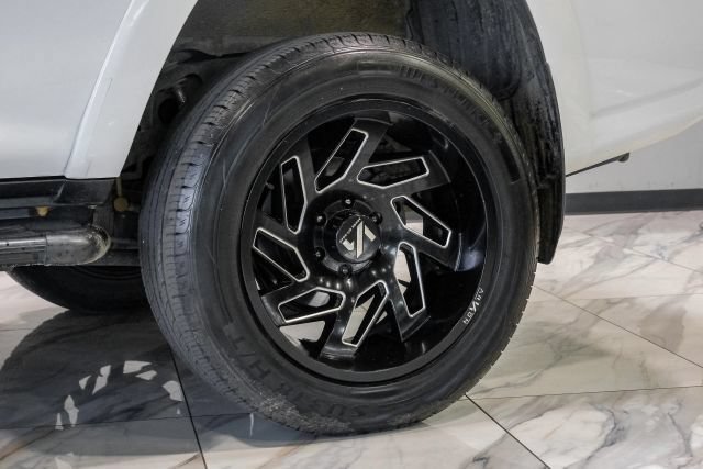 Used 2017 Toyota 4Runner SR5 RWD image 71