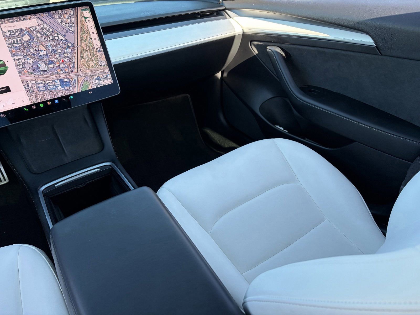 Used 2021 Tesla Model 3 Performance AWD/4WD image 17