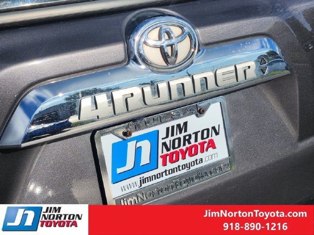 Used 2017 Toyota 4Runner Limited AWD/4WD image 12