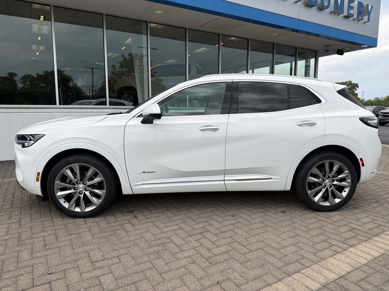 Used 2021 Buick Envision Avenir AWD/4WD image 2