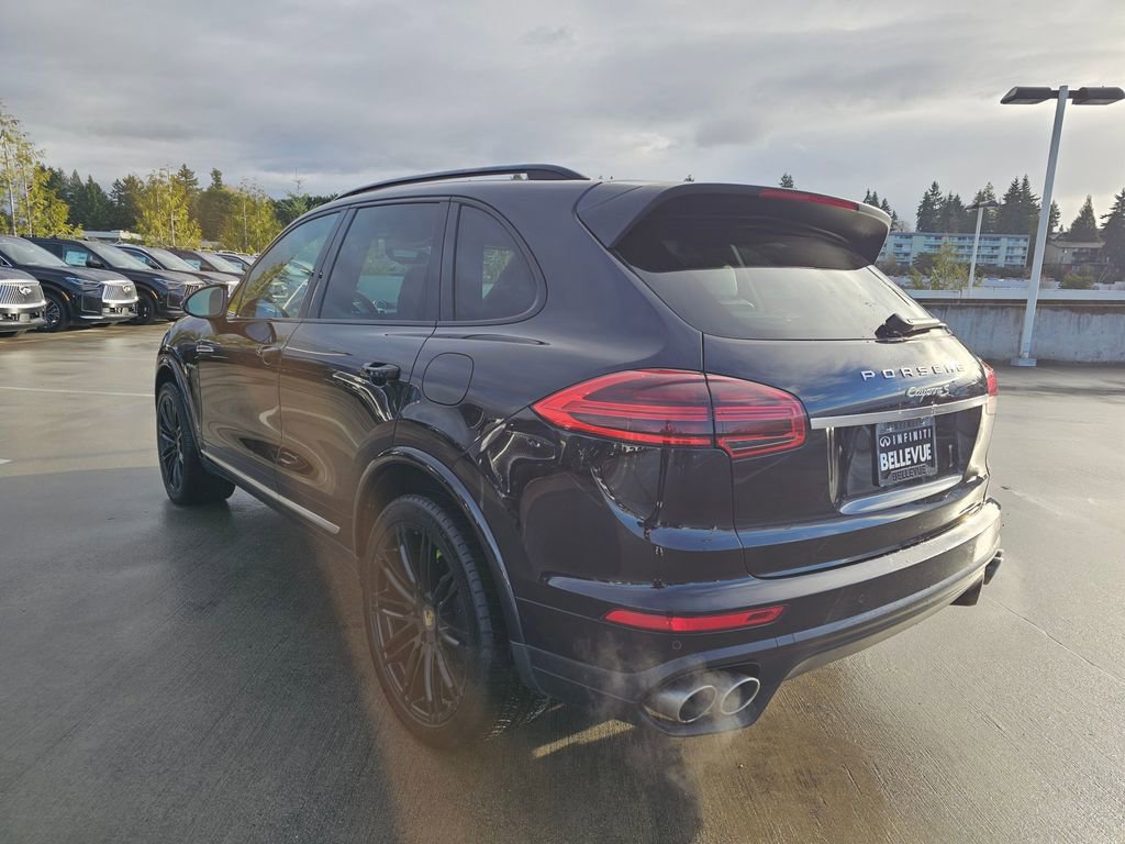 Used 2017 Porsche Cayenne S image 5