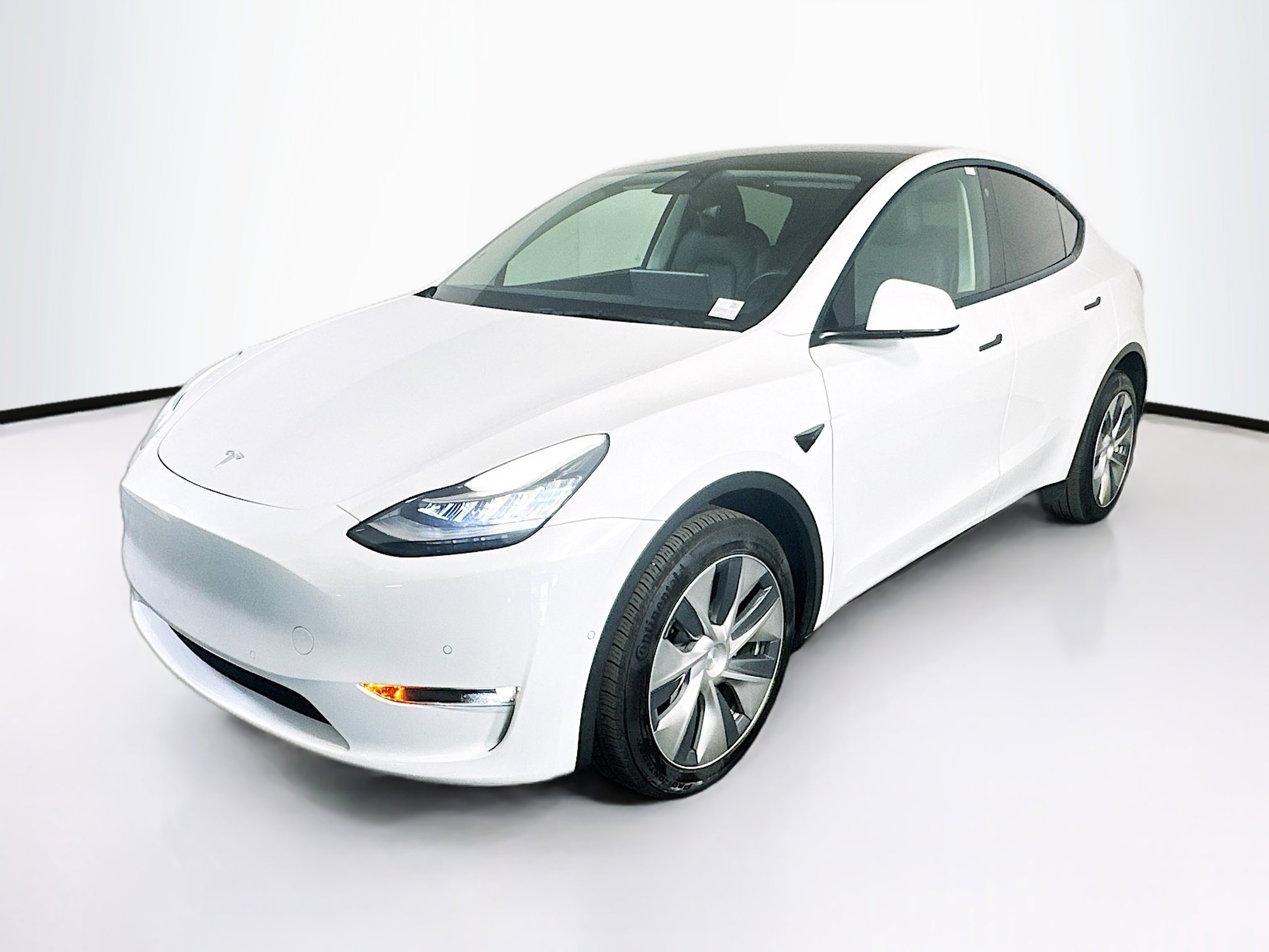 Used 2022 Tesla Model Y Long Range AWD/4WD image 3