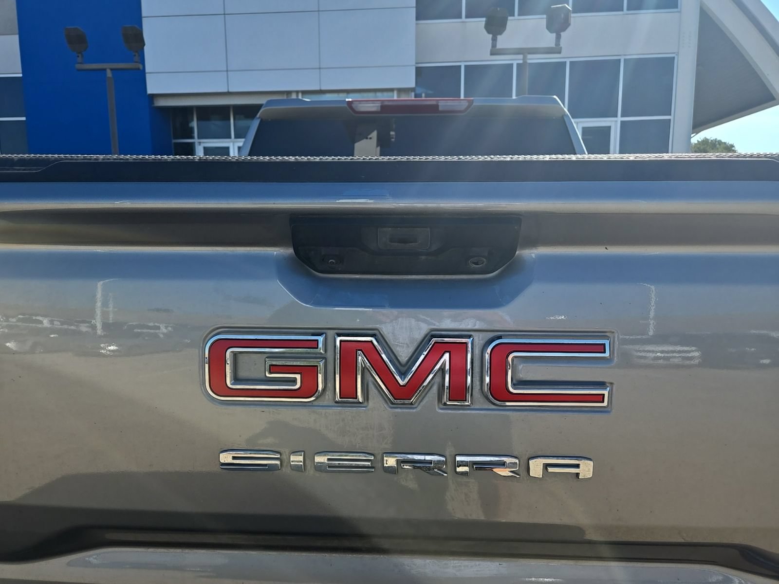 Used 2025 GMC Sierra 1500 Elevation AWD/4WD image 4