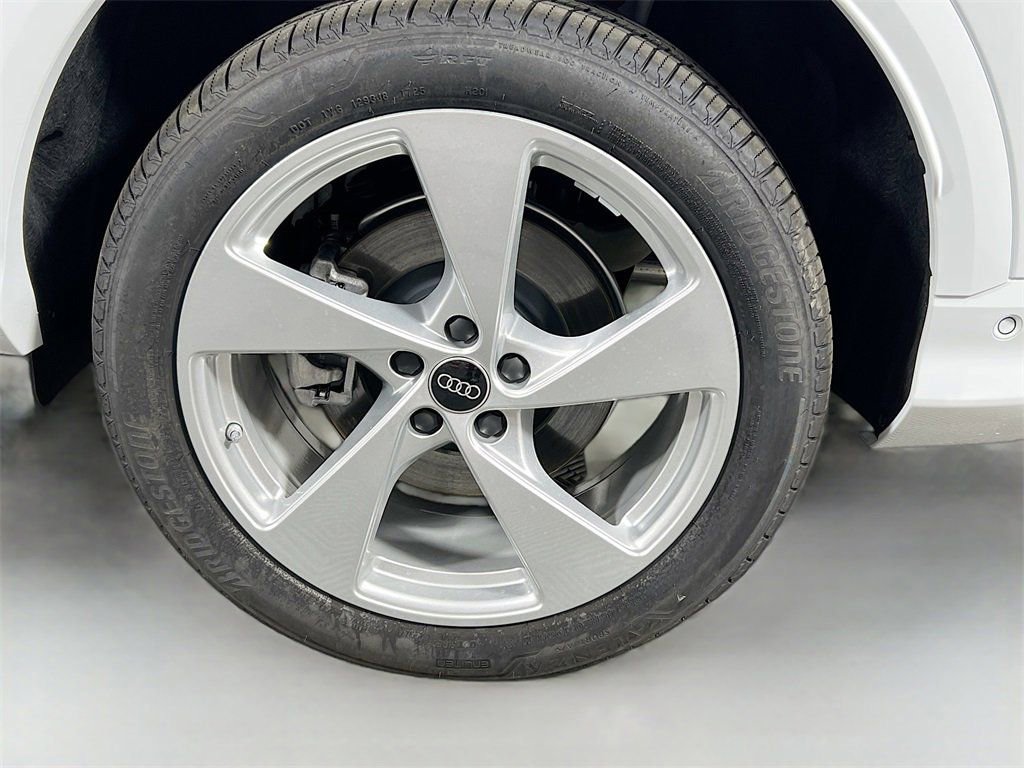 New 2025 Audi Q5 Premium Plus image 33