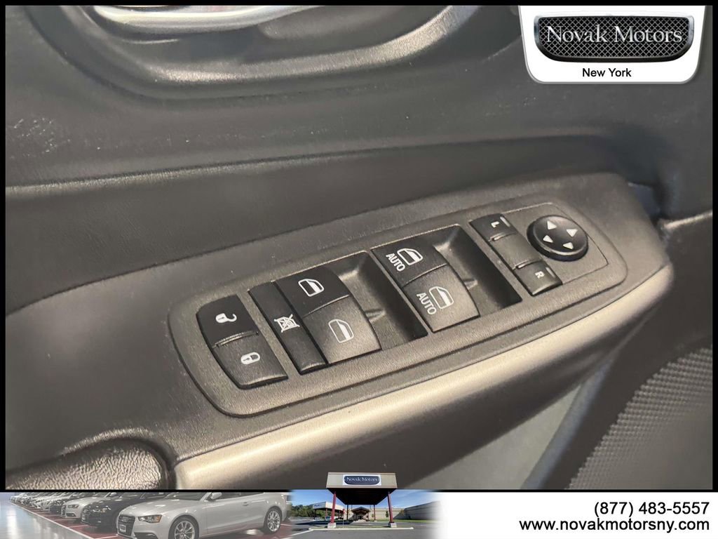Used 2022 Jeep Cherokee Limited AWD/4WD image 15