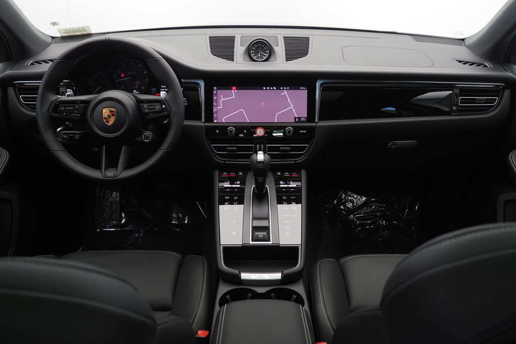 New 2026 Porsche Macan AWD/4WD image 15