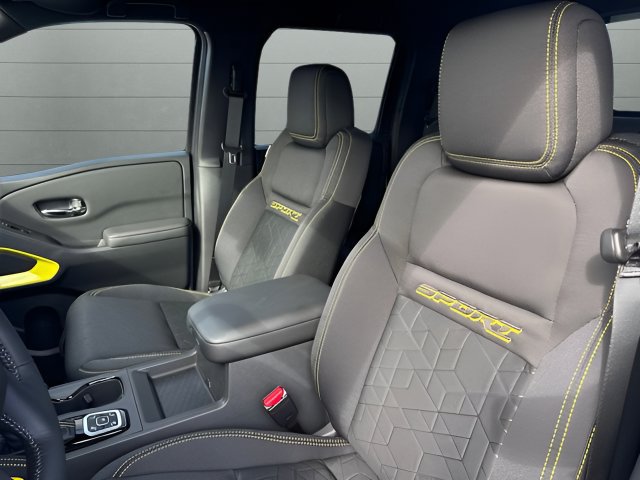 New 2027 Nissan Frontier SV w/ SV Convenience Package AWD/4WD image 11
