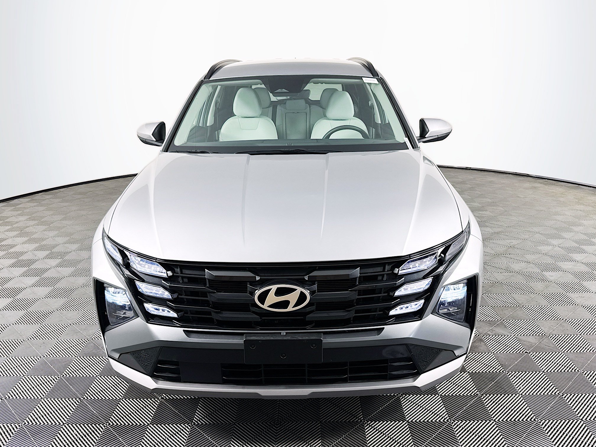 Used 2026 Hyundai Tucson SEL FWD image 2