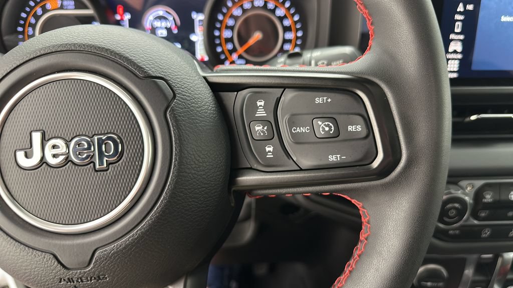 Used 2024 Jeep Wrangler Rubicon AWD/4WD image 15