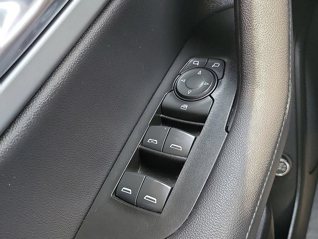 Used 2019 Chevrolet Blazer LT AWD/4WD image 13