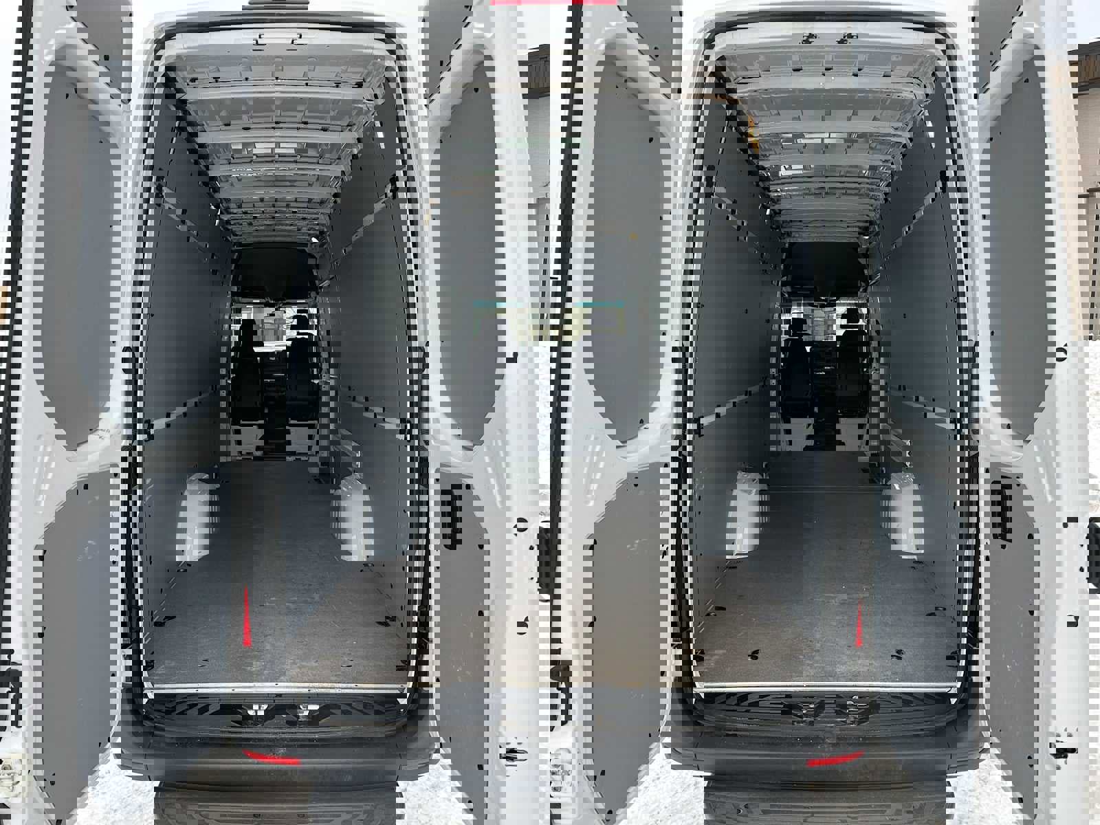 Used 2023 Mercedes-Benz Sprinter 2500 image 19