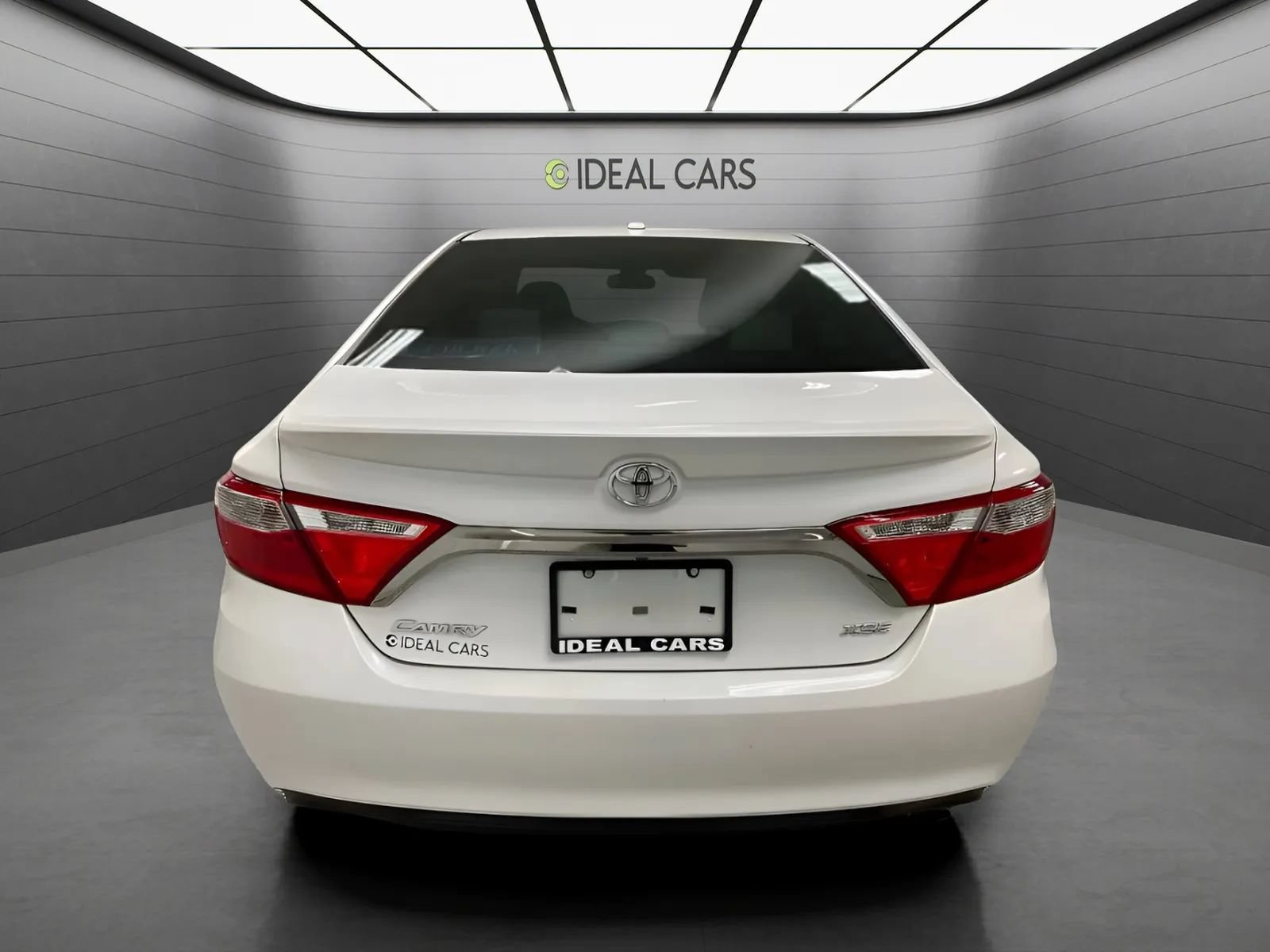 Used 2017 Toyota Camry XSE w/ Advanced Technology Package FWD image 6