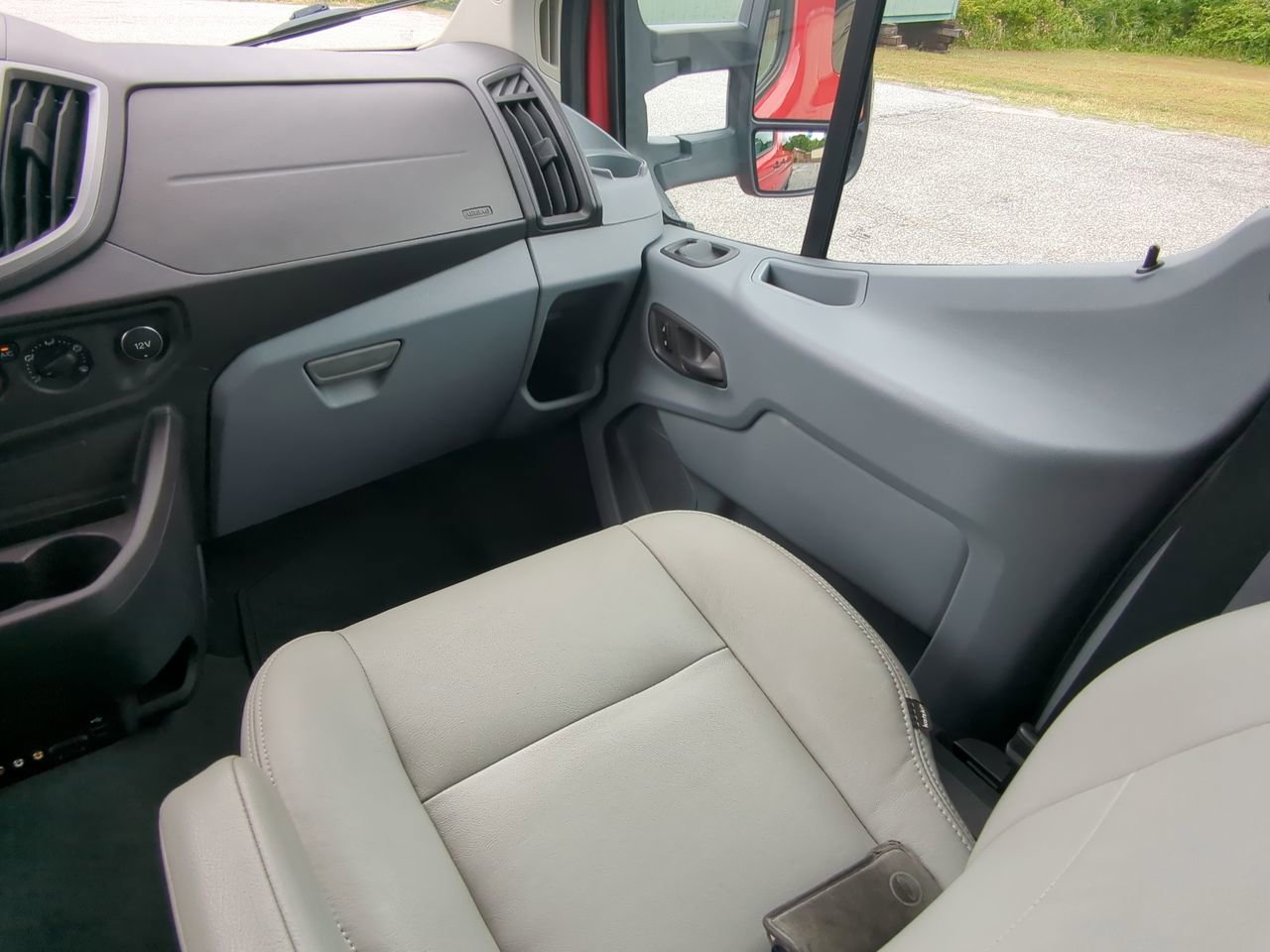 Used 2015 Ford Transit 350 XLT RWD image 15