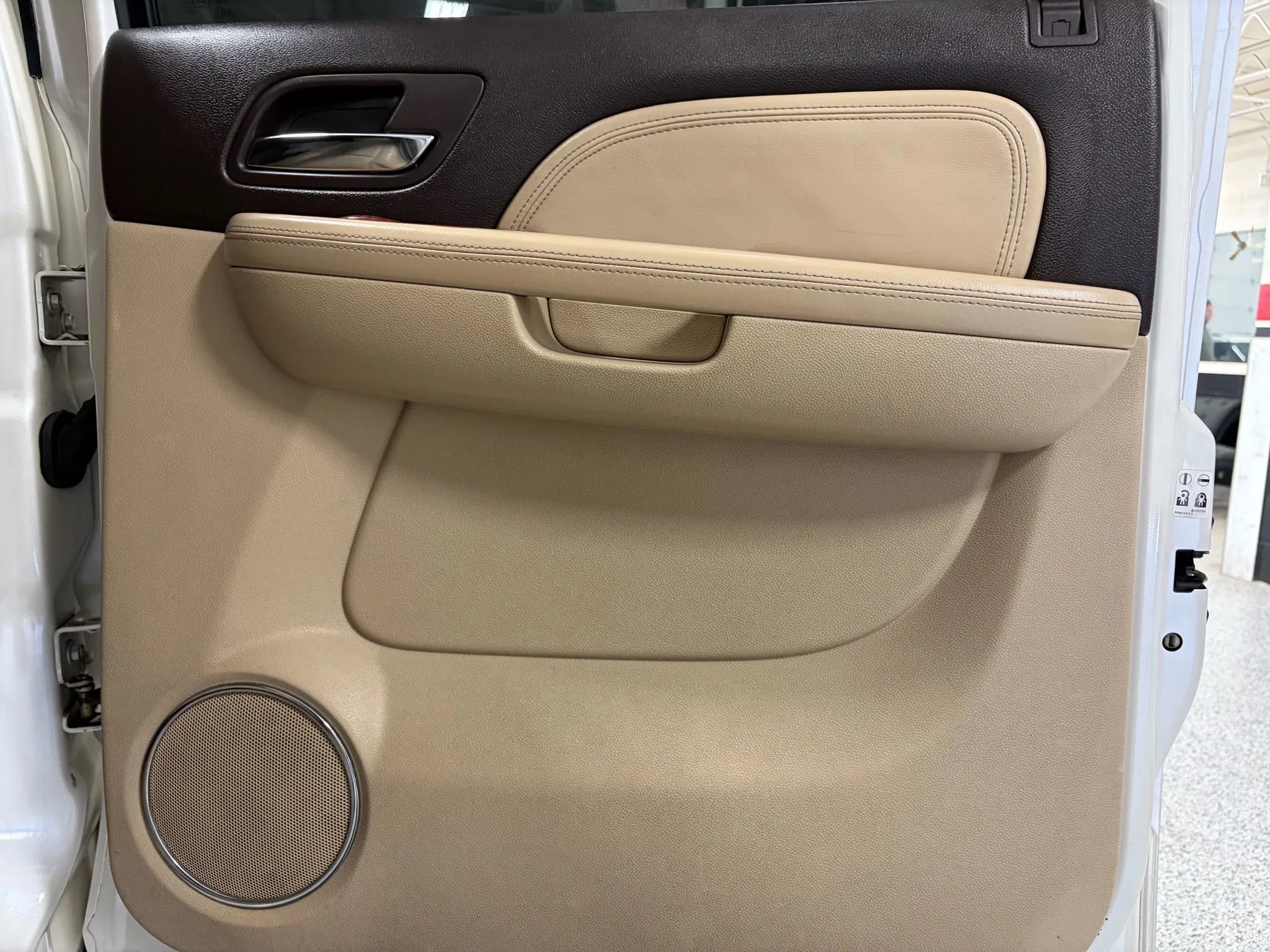 Used 2012 GMC Yukon XL Denali image 33